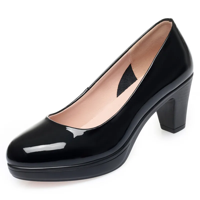 Zapatos de tacón medio de char - Patent Leather Pump reseña y precio