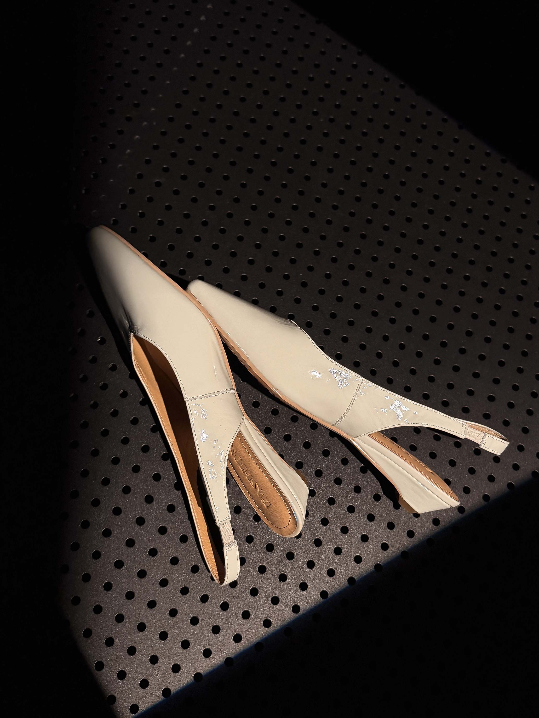 Zapatos de Tacón Bajo Lenkisen - Women Shoes Brands reseña y precio