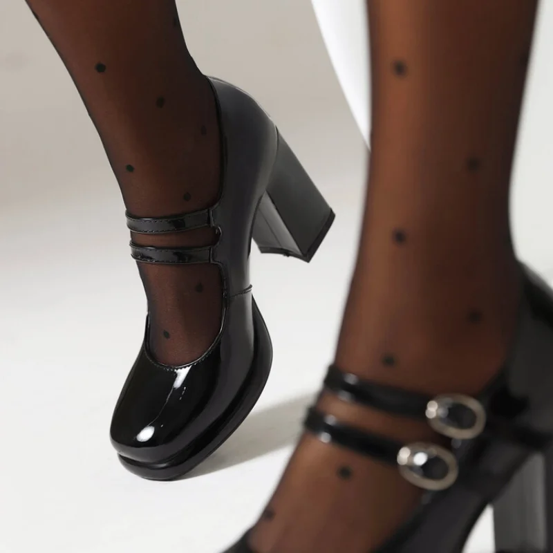 Zapatos de charol con doble he - Patent Leather Pump reseña y precio