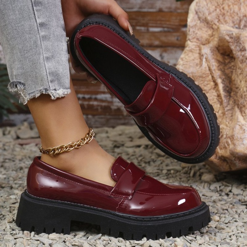 Mocasines de tacón medio de ch - Patent Leather Pump reseña y precio