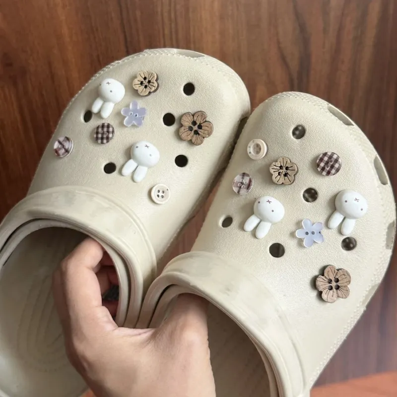 Adornos para Zapatos de Conejo - Croc Style Clog reseña y precio