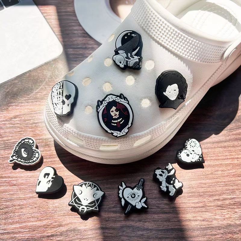 Dijes de zapatos de calavera d - Croc Style Clog reseña y precio
