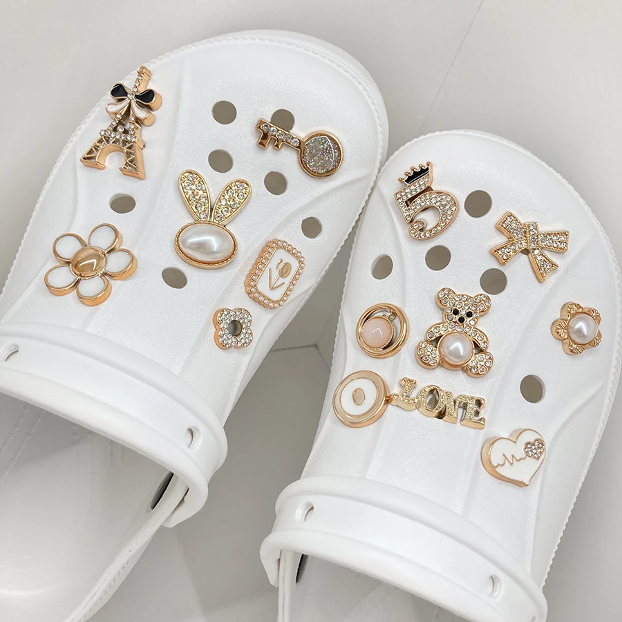 Juego de 14 Uds de alfileres y - Croc Style Clog reseña y precio
